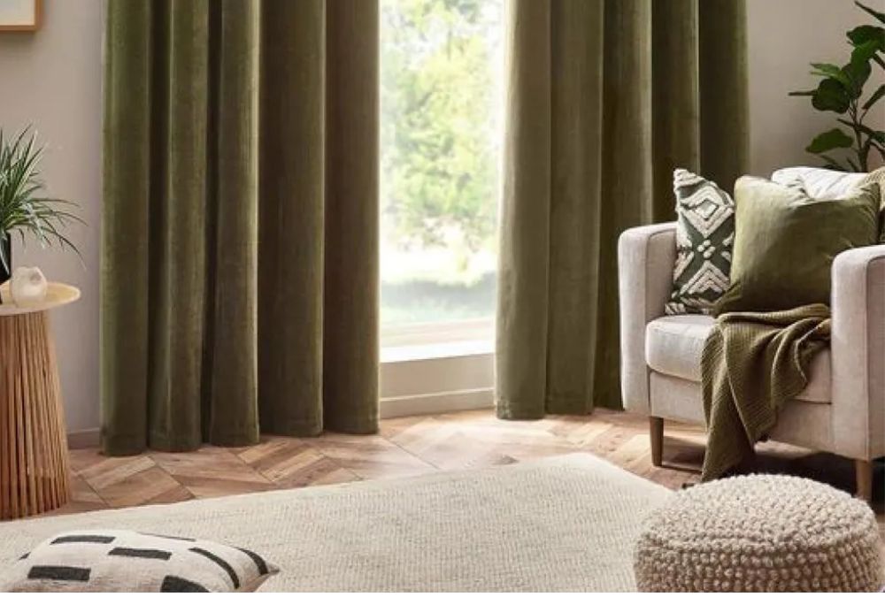 10 Green Living Room Ideas for a Relaxing Home - 09