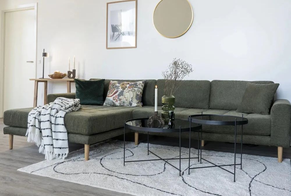 6 Ways to Style a Corner Sofa - 03