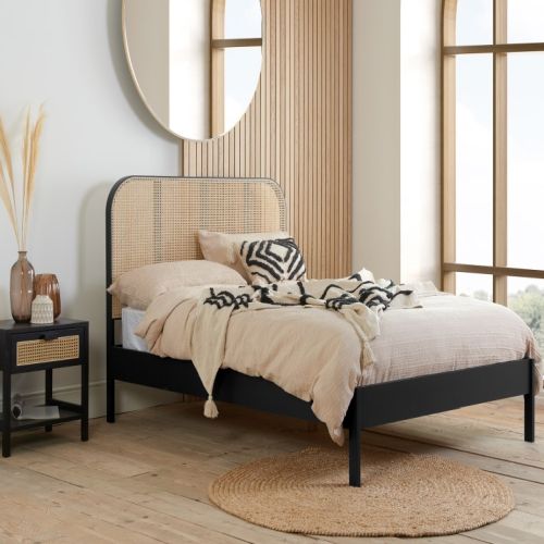 Black Beds Black Beds