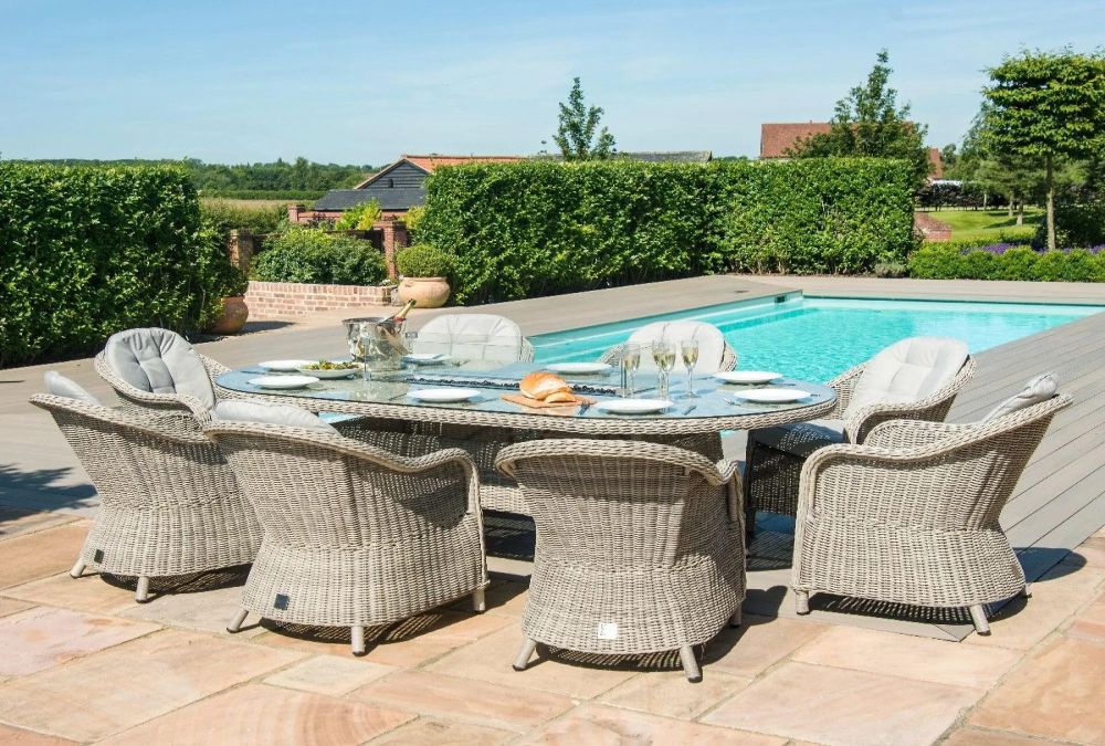 OUTDOOR FURNITURE: FURNISHING YOUR PATIO OR BALCONY