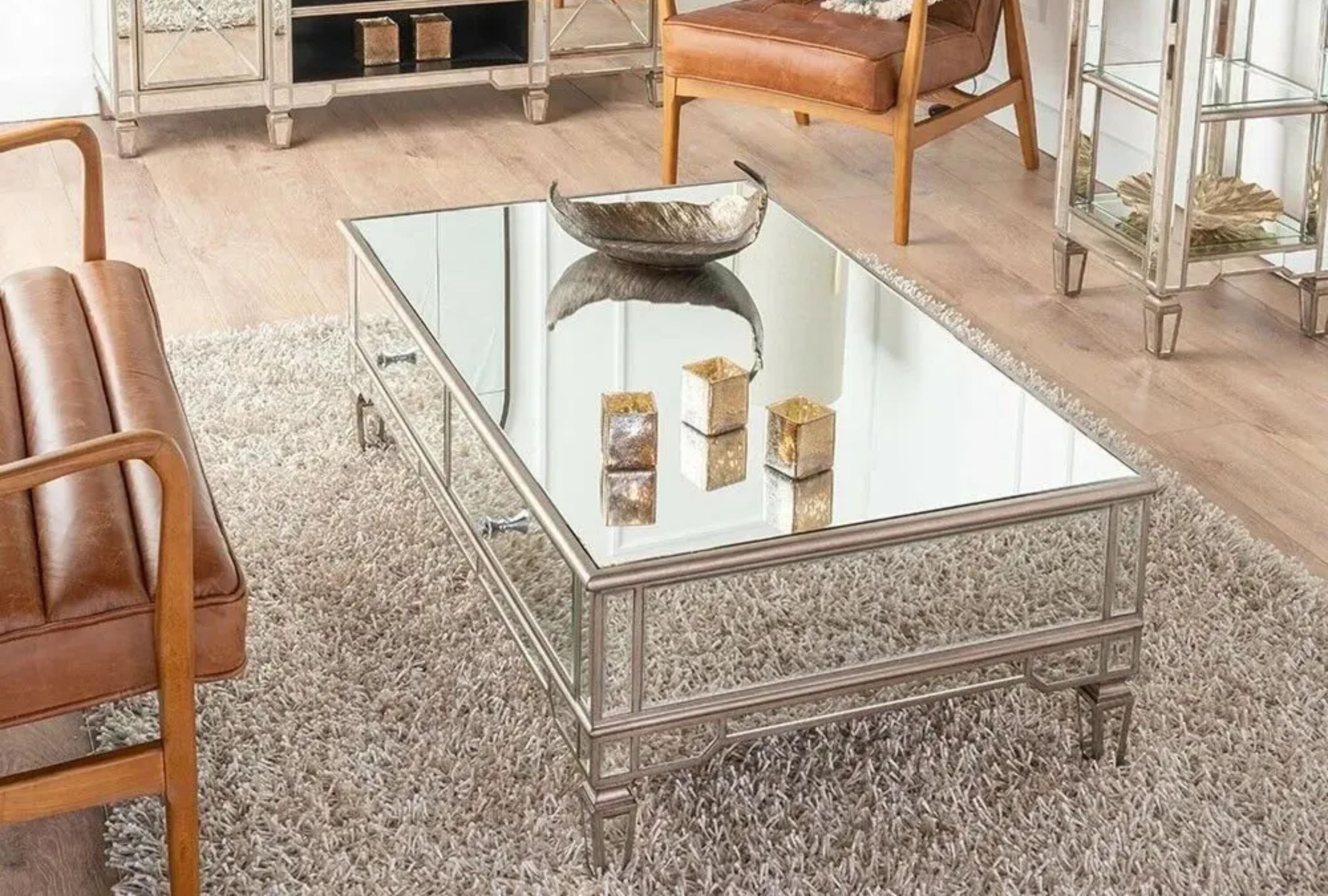 Pros and Cons of Mirrored Furniture