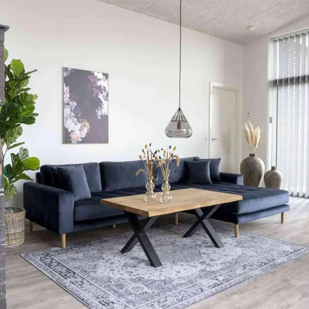 HOW TO CLEAN A FABRIC SOFA