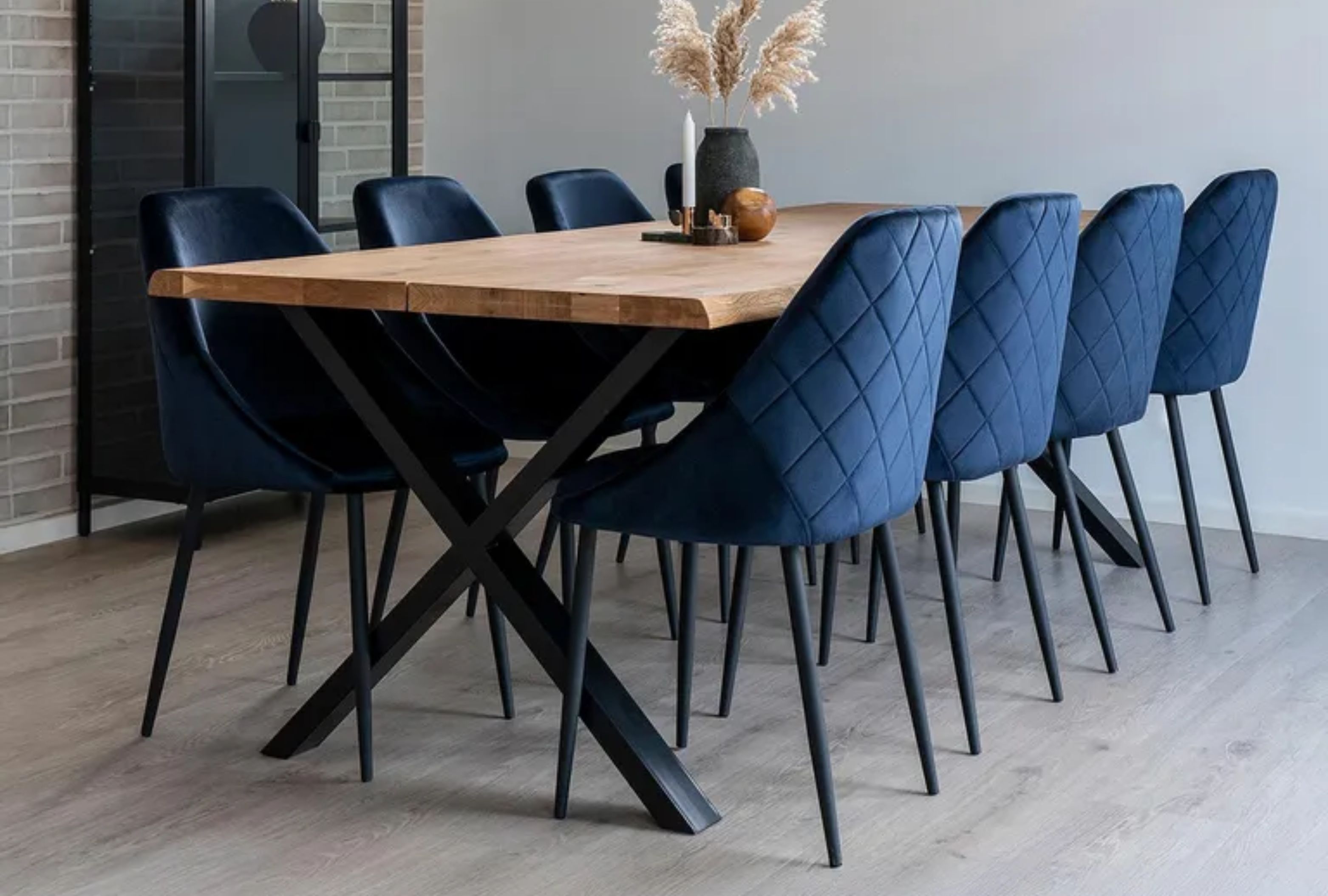 Choosing the Right Wood for Your Dining Table - 002