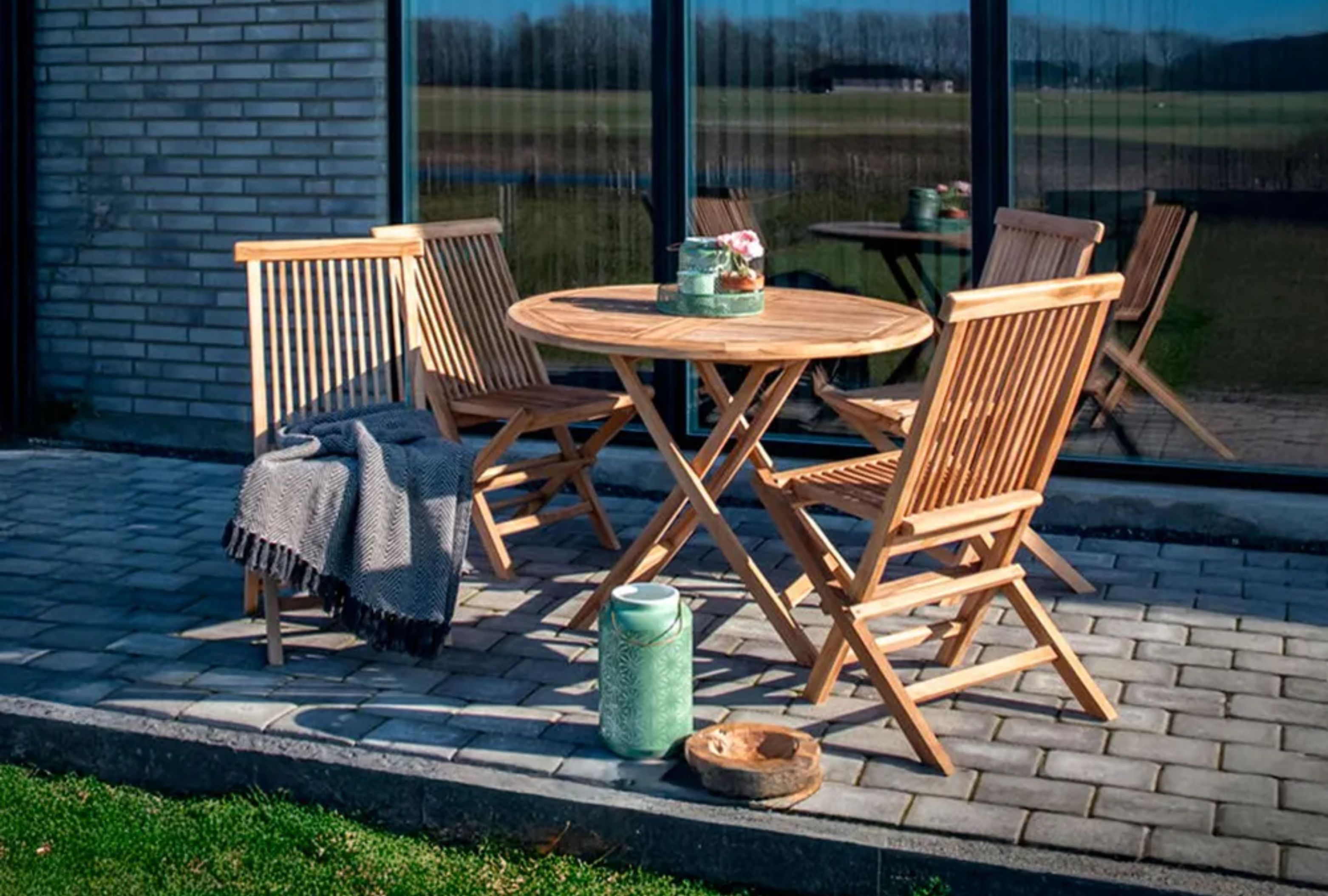 Choosing the Right Wood for Your Dining Table - 007