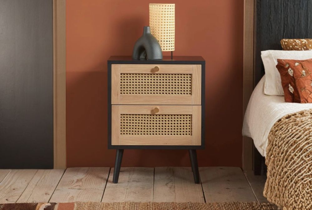 How to style a Bedside Table - 001