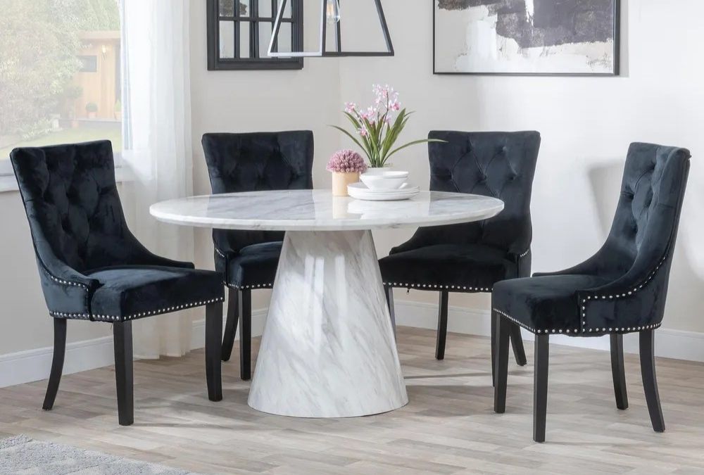 Pros and Cons of a Round Dining Table - 01
