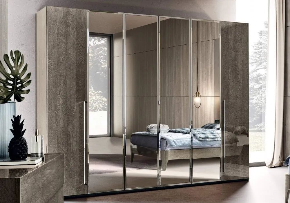 Wardrobes Made Of - 3