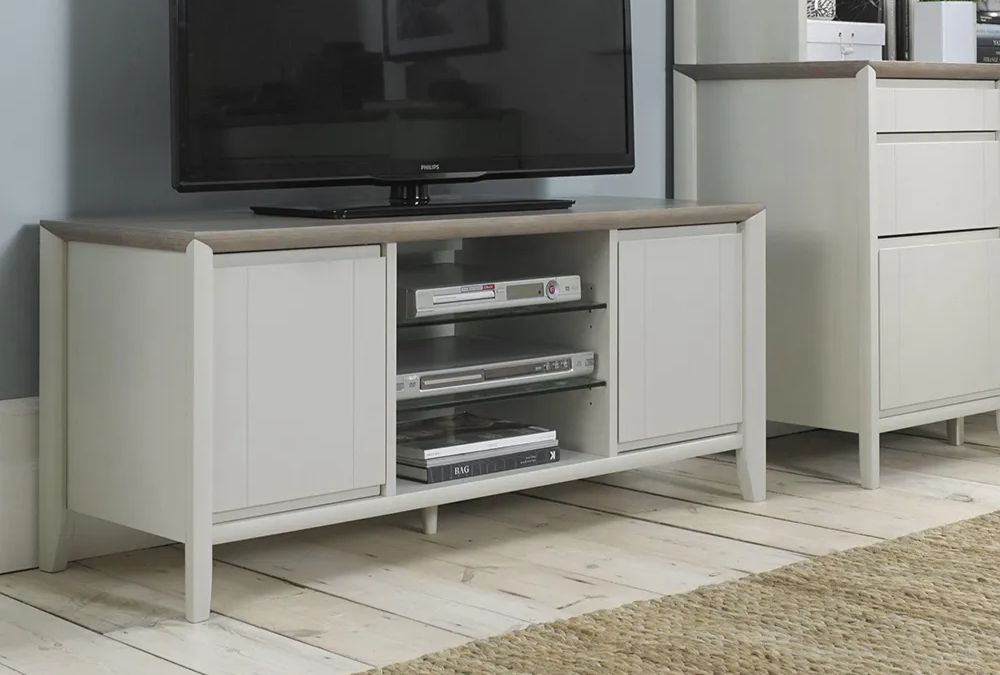What are the Different types of Finishes Available in Oak Furniture - 003