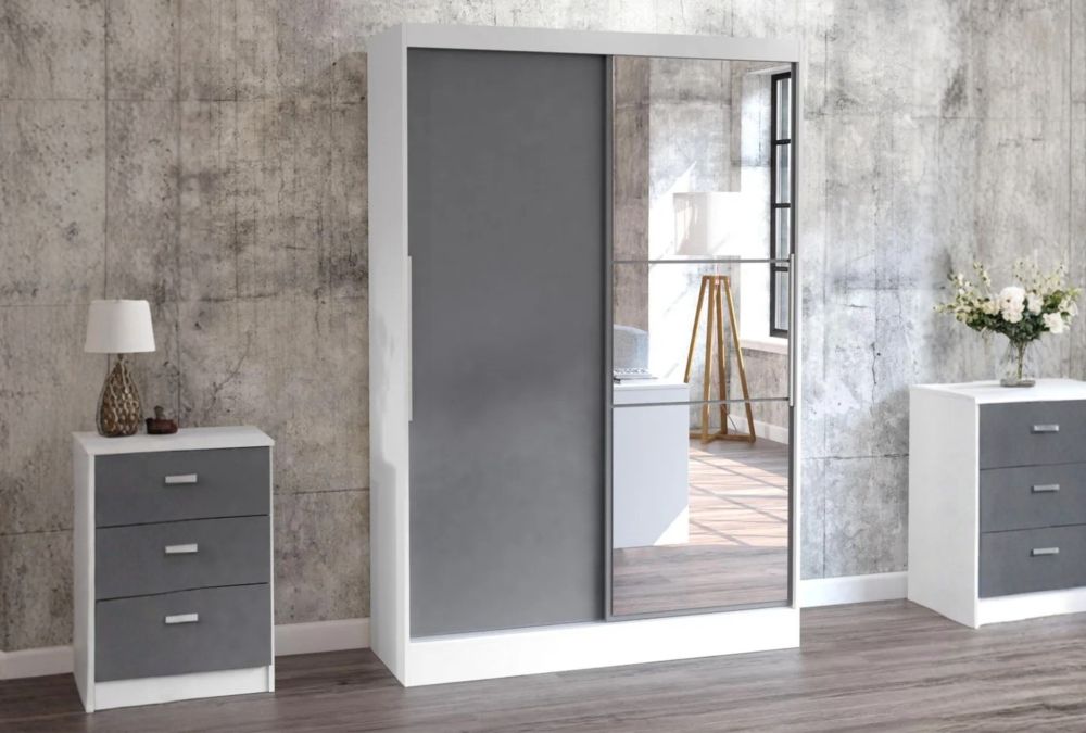 Why Mirrored Wardrobes are a Smart Choice - 001